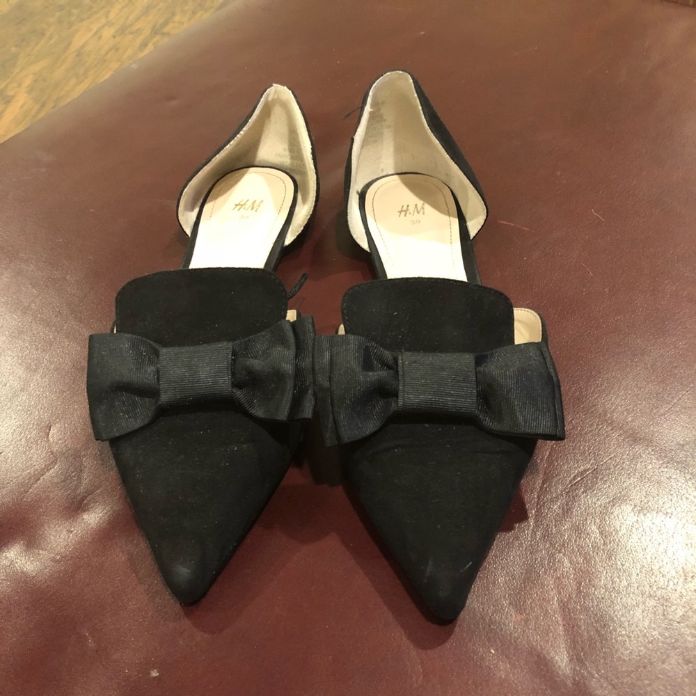 Black flats with bow